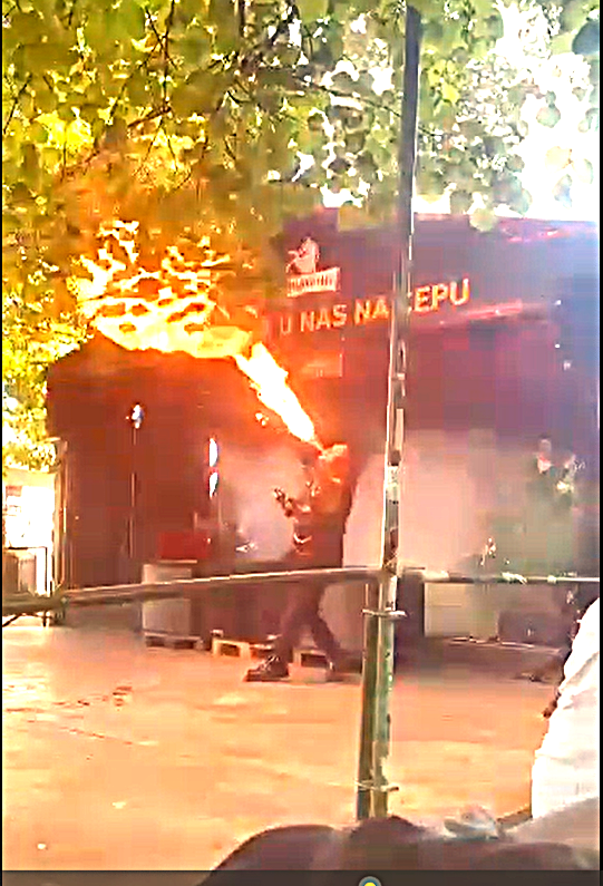 .....asi vypil hodně rumu